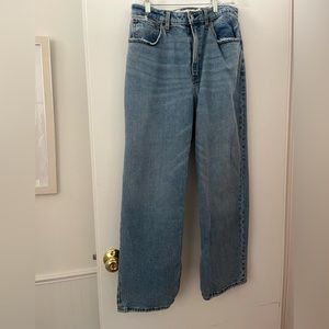 Abercrombie Curve Love The 90s Relaxes Jean